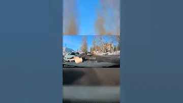 Читаются номера встречных авто с видеорегистратором Neoline Flash 2K Wi-Fi